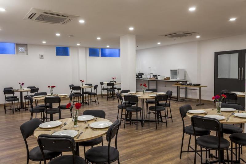 Hotel Oyo Townhouse 008 Greater Kailash 2*